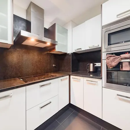 Esmael 2 By Mth Apartman
