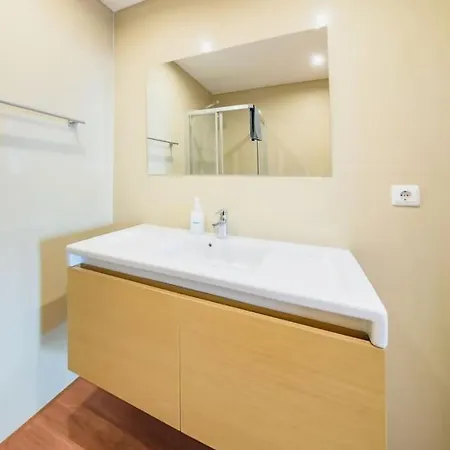 Esmael 2 By Mth Apartment *